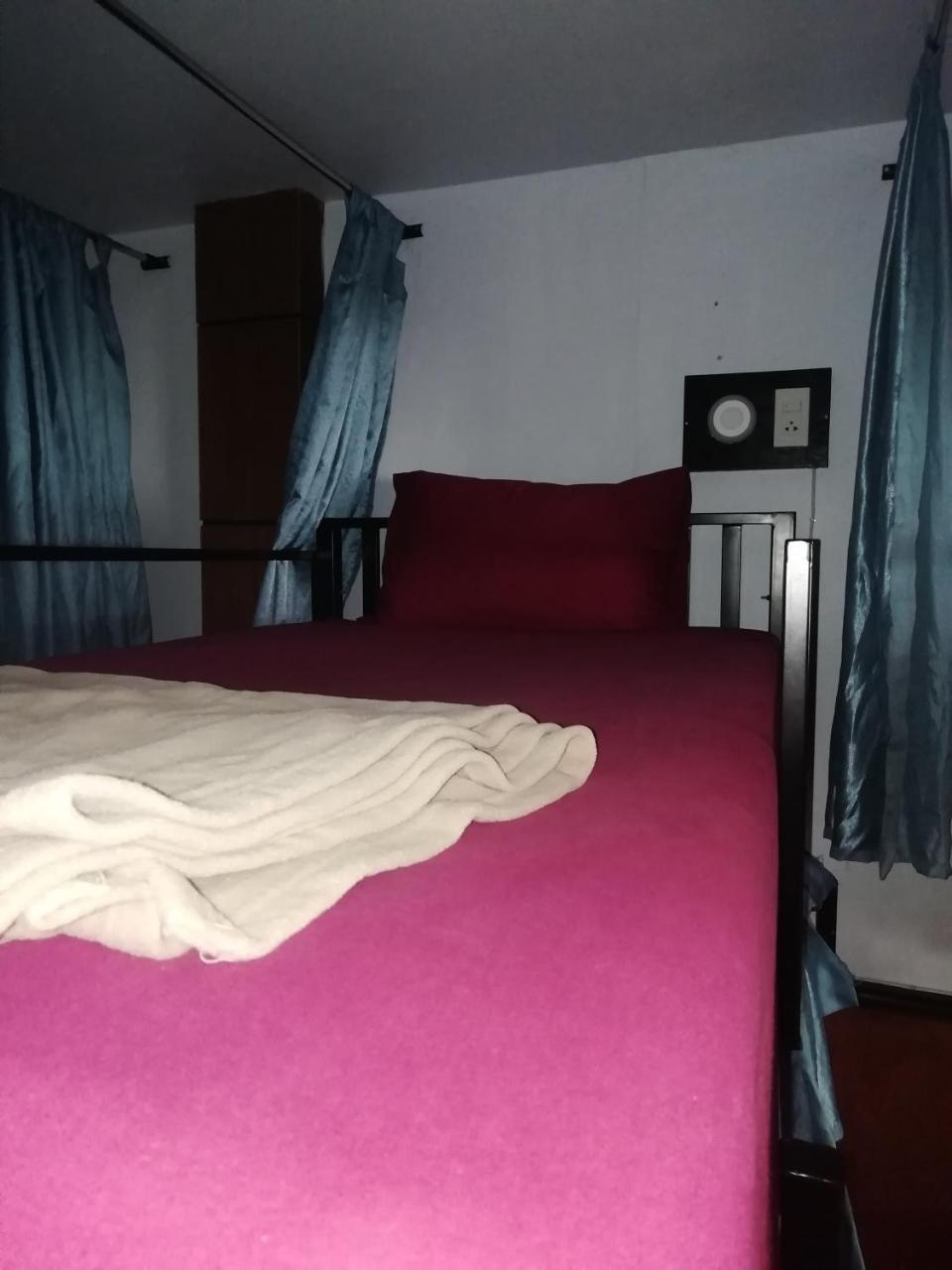 Neverland Dorm Phi Phi Don Room photo