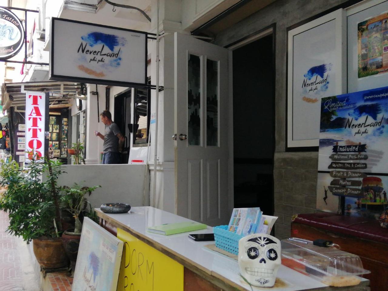 Neverland Dorm Phi Phi Don Exterior photo