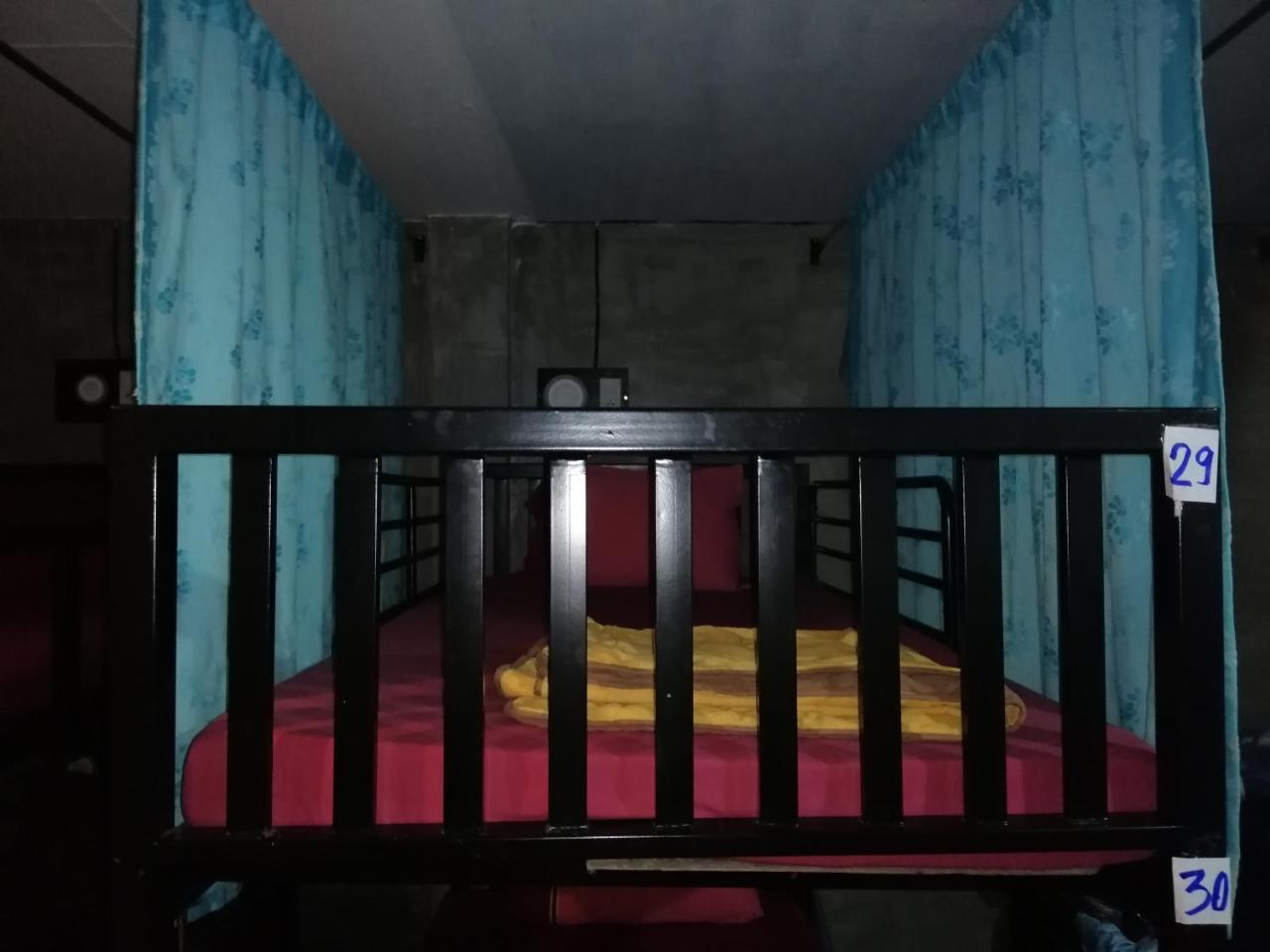 Neverland Dorm Phi Phi Don Exterior photo